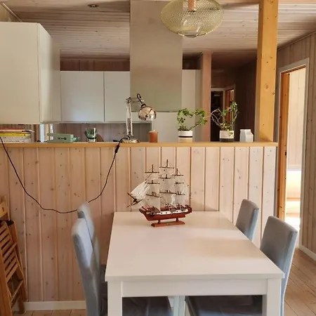Charming Summer House Close To The Sea *
